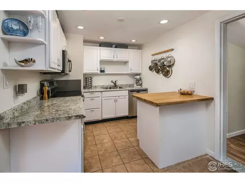 6914 W 53rd Pl, Arvada, CO 80002 photo 4