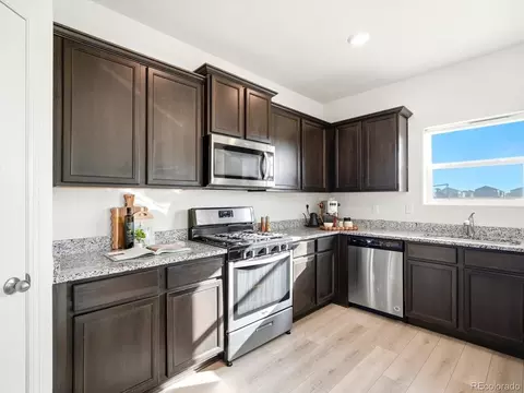 Kitchen - 7384 Blue River Ave, Frederick, CO 80530 photo 3 of 5
