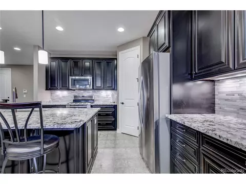 2002 S Cathay Way, Aurora, CO 80013 photo 6