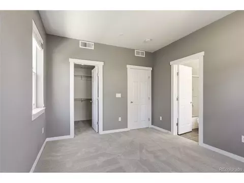 Bedroom - 9901 E 26th Ave, Denver, CO 80238 photo 3 of 5