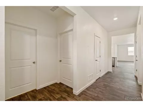 45822 Laceleaf Dr, Bennett, CO 80102 photo 2