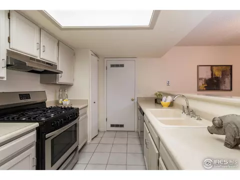 6237 Willow Ln, Boulder, CO 80301 photo 8