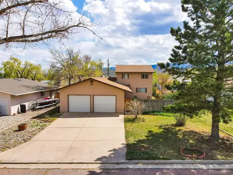 808 Oak Ave, Canon City, CO 81212