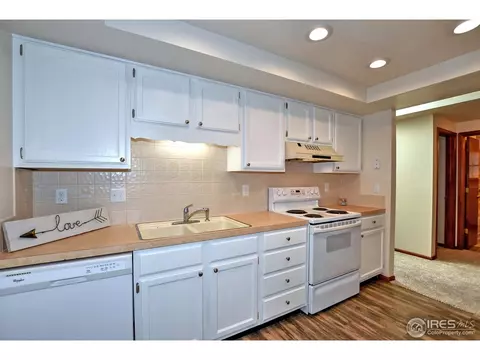 403 S 8th St, Berthoud, CO 80513 photo 6