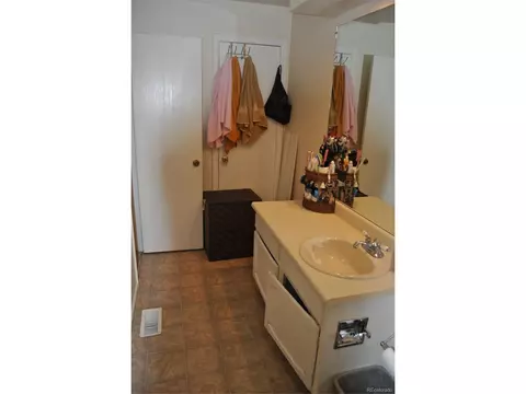 1904 Eagle St, Aurora, CO 80011 photo 15