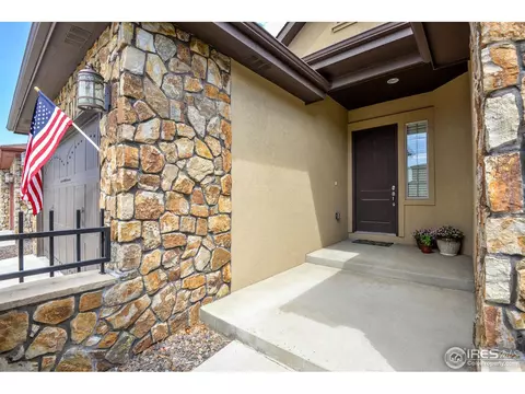 2017 Vineyard Dr, Windsor, CO 80550 photo 3