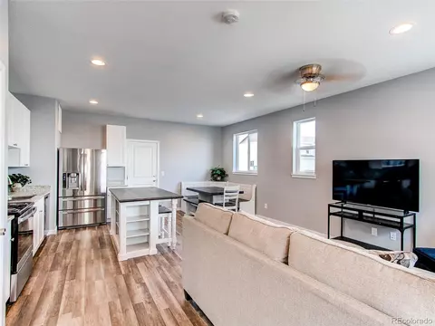 270 S 4th Ct, Deer Trail, CO 80105 photo 2