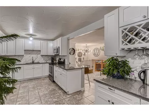 5274 Wheeling St, Denver, CO 80239 photo 9
