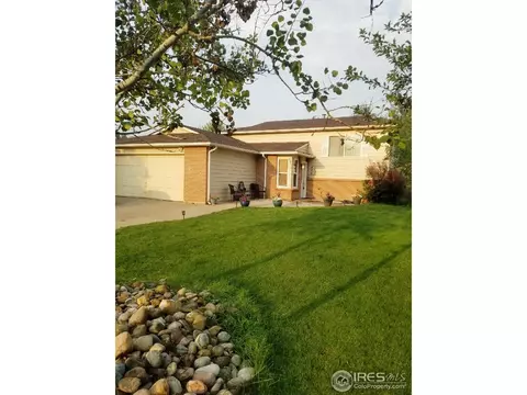 422 4th St, Firestone, CO 80520 photo 2