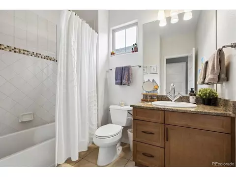 Bath - 9729 E 34th Pl, Denver, CO 80238 photo 4 of 7
