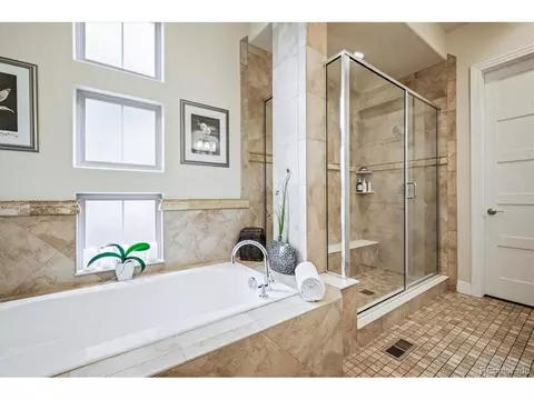 Bath - 9729 E 34th Pl, Denver, CO 80238 photo 3 of 7