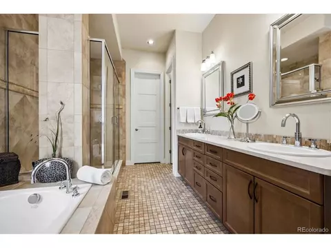 Bath - 9729 E 34th Pl, Denver, CO 80238 photo 2 of 7
