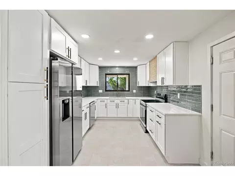 Kitchen - 13899 E 25th Ave, Aurora, CO 80011 photo 1 of 3