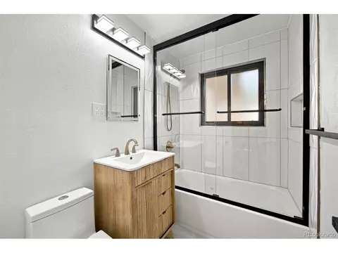 Bath - 13899 E 25th Ave, Aurora, CO 80011 photo 1 of 2
