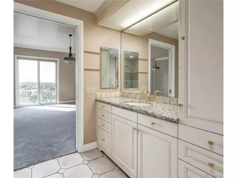 400 E 3rd Ave #1003, Denver, CO 80203 photo 33