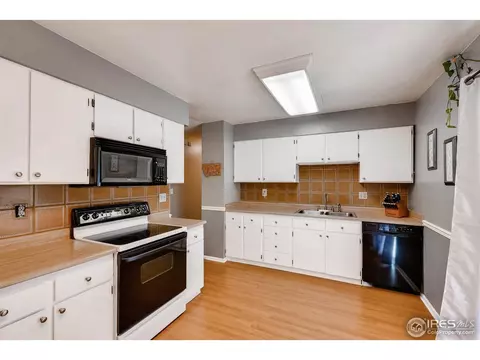 11932 W Dumbarton Dr, Morrison, CO 80465 photo 9