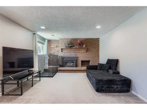 16026 E Warren Pl, Aurora, CO 80013 photo 9