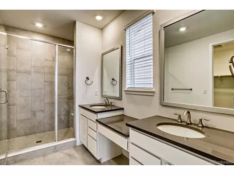 Bath - 24555 E Kettle Ct, Aurora, CO 80016 photo 1 of 2