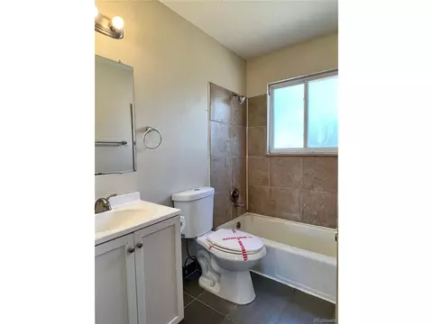 Undisclosed, Aurora, CO 80012 photo 12