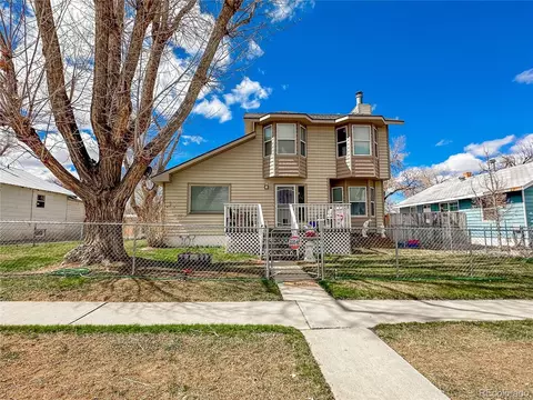 217 S Stanolind Ave, Rangely, CO 81648