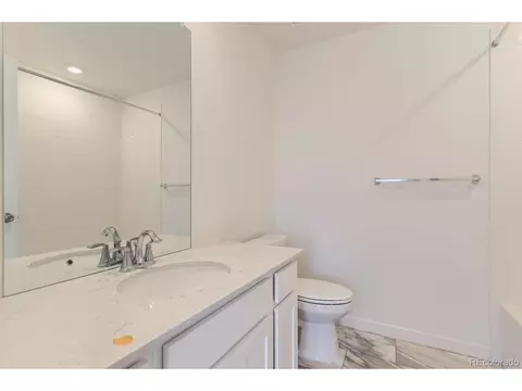 660 Aspen Ave, Bennett, CO 80102 photo 9