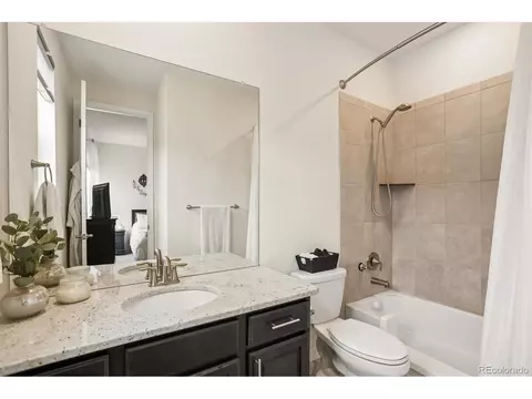 Bath - 27790 E Links Pl, Aurora, CO 80016 photo 9 of 9