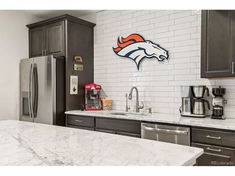 Kitchen - 27790 E Links Pl, Aurora, CO 80016 photo 9 of 9