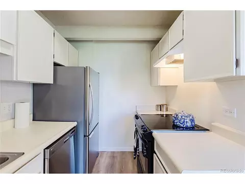 Kitchen - 4801 E 9th Ave #209S, Denver, CO 80220 photo 2 of 3