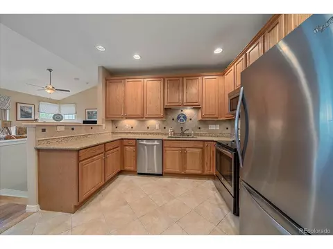 Kitchen - 22124 Euclid Dr, Aurora, CO 80016 photo 3 of 4