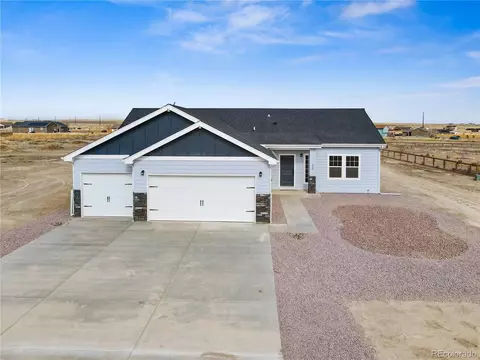 933 E Blackstone Dr, Pueblo West, CO 81007