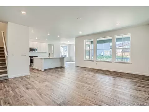 24444 E Pacific Pl, Aurora, CO 80018 photo 2