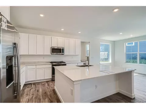24444 E Pacific Pl, Aurora, CO 80018 photo 3