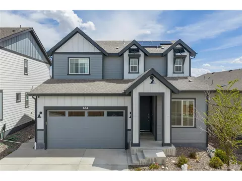 664 N Yantley St, Aurora, CO 80018