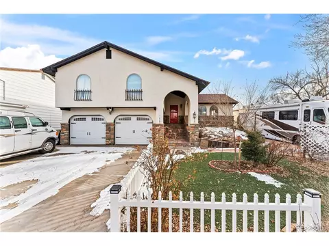 1527 Robidoux, Colorado Springs, CO 80915