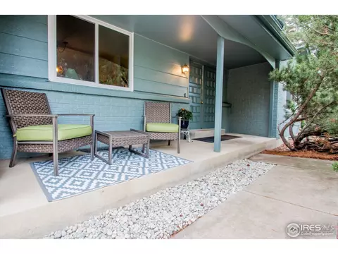 8205 Kincross Dr, Boulder, CO 80301 photo 2