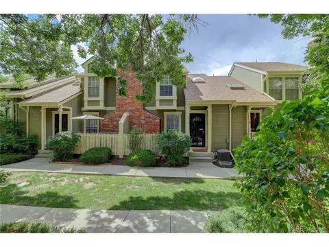 1907 S Helena St #B, Aurora, CO 80013