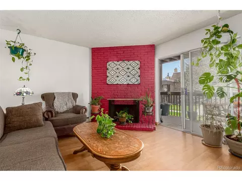 1390 Everett Ct #220, Lakewood, CO 80215