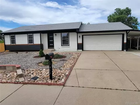 17913 E Iowa Dr, Aurora, CO 80017