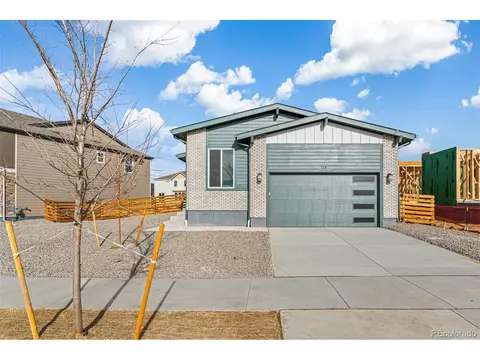 9274 Biscay St, Commerce City, CO 80022