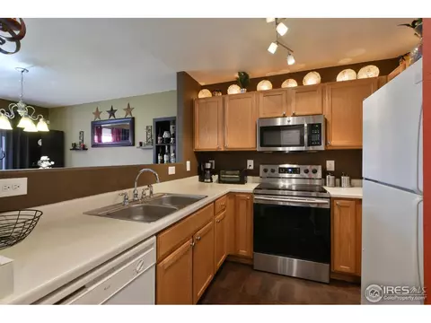 2326 E 109th Dr, Northglenn, CO 80233 photo 7