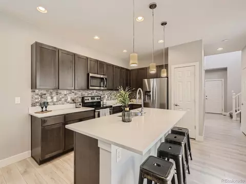 15862 E Warner Dr, Denver, CO 80239 photo 7