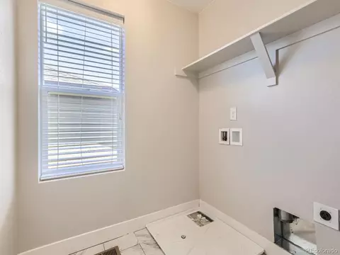 15862 E Warner Dr, Denver, CO 80239 photo 15