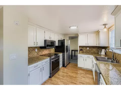 17033 E Pacific Pl, Aurora, CO 80013 photo 9