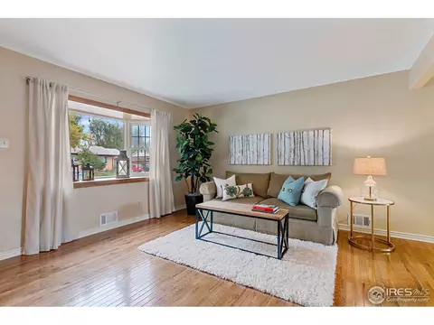 6074 Iris Way, Arvada, CO 80004 photo 6