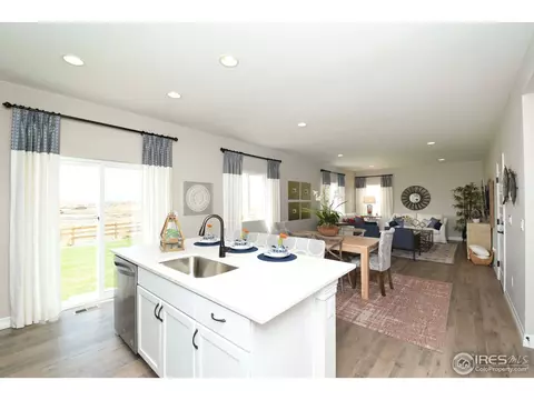 6101 Black Mesa Rd, Frederick, CO 80516 photo 4