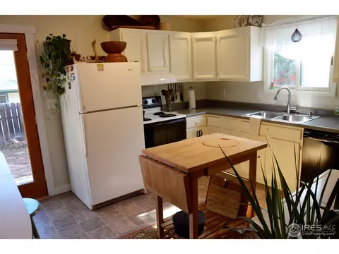 539 Prospect St, Lyons, CO 80540 photo 8