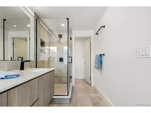 Bath - 4165 Stuart St, Denver, CO 80212 photo 4 of 7