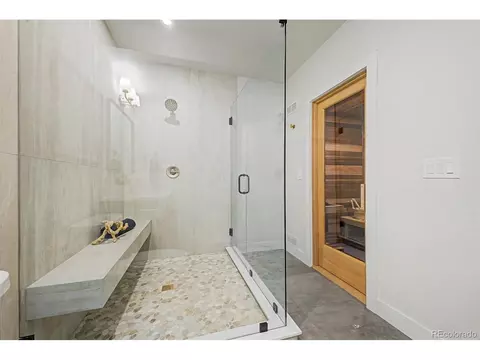 Bath - 16920 Easter Ave, Foxfield, CO 80016 photo 5 of 6