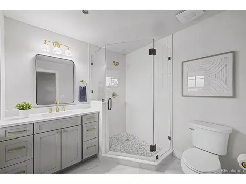 Bath - 16920 Easter Ave, Foxfield, CO 80016 photo 4 of 6