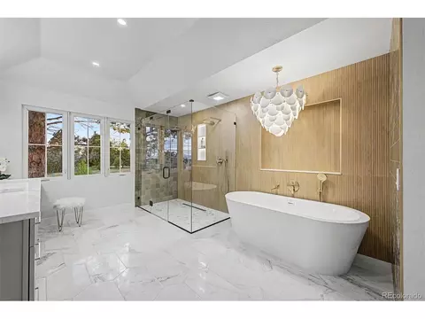 Bath - 16920 Easter Ave, Foxfield, CO 80016 photo 2 of 6